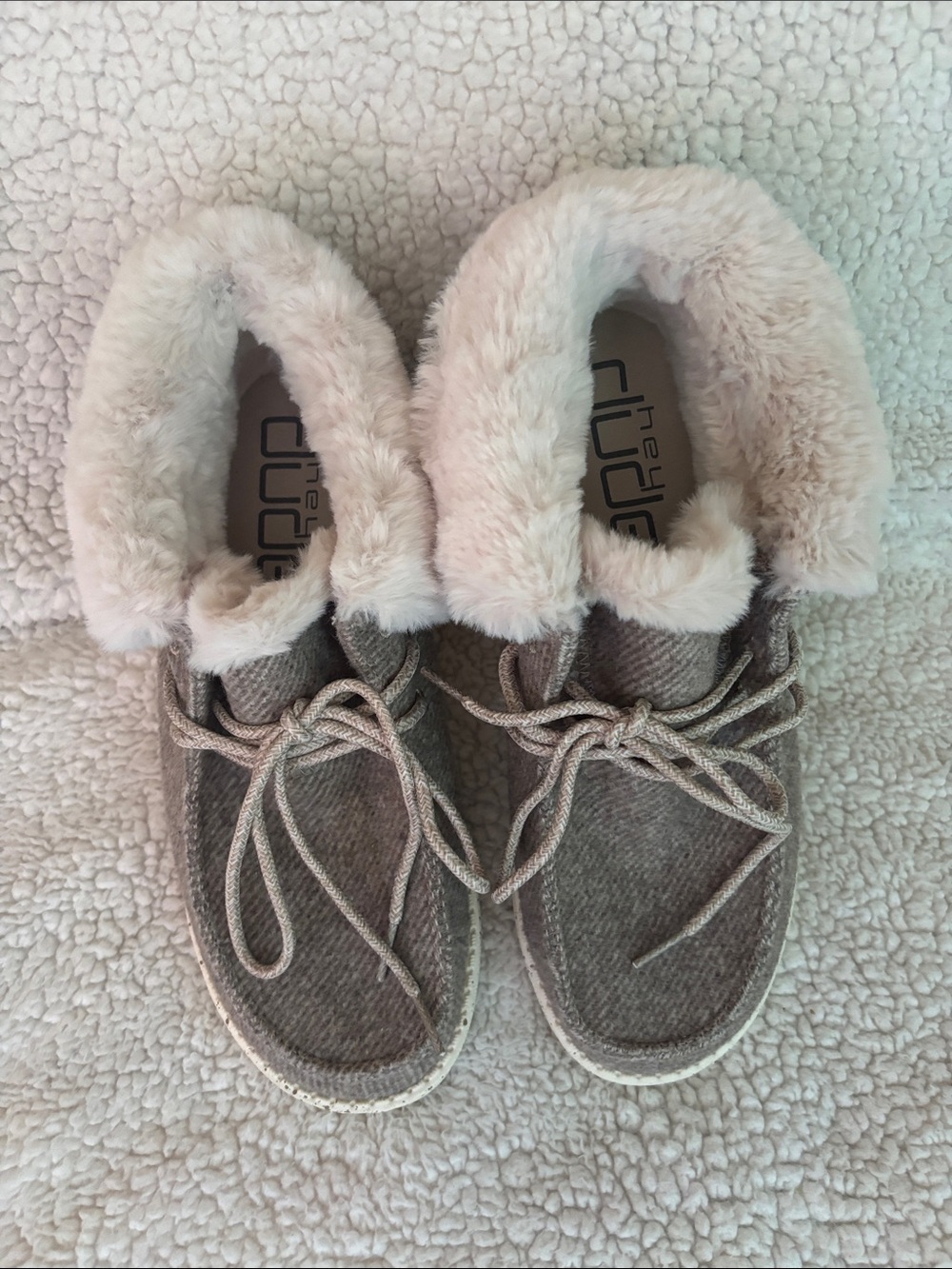 Hey Dude Britt Boot Women’s Size 9 in Taupe with Cream Fur